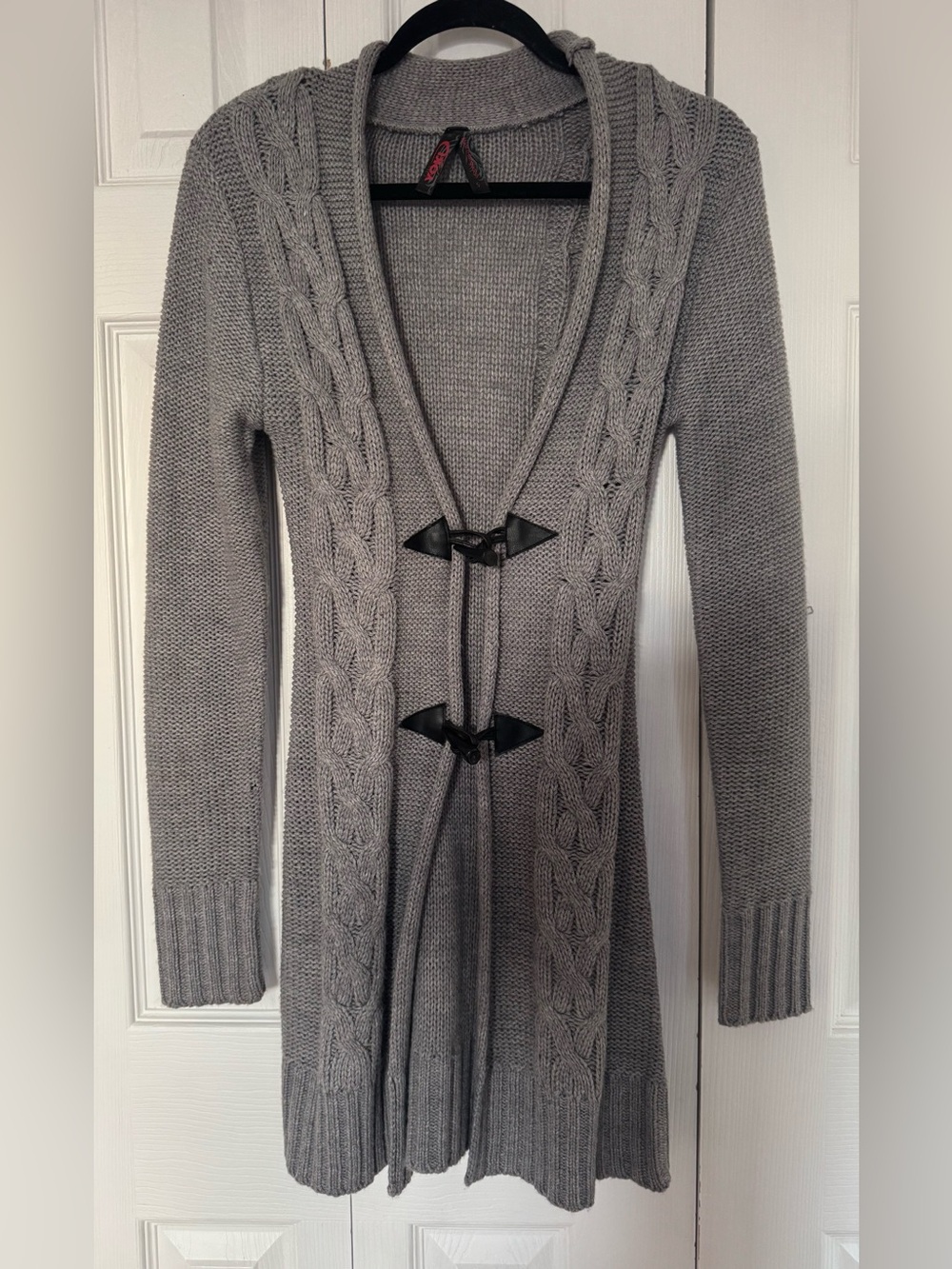 Yoki Light Gray Cable Knit Cardigan with Toggle Fastenings